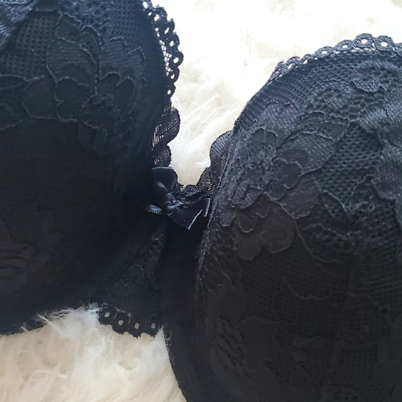 H&M Other - H&M Black lace bra size 34D